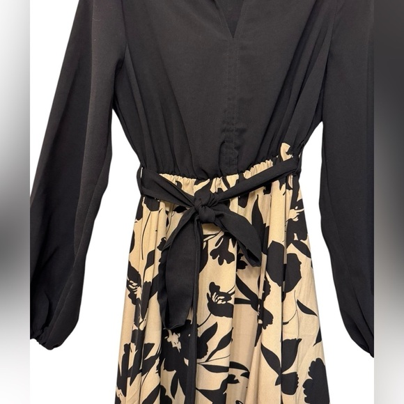 Leaf Print Flare Skirt Long Sleeved Dress - Picture 6 of 8